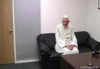 Ex-paavi työhaastattelussa