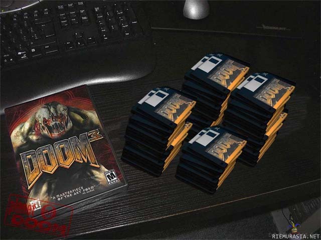 Doom3 - Veikkaan että kuva ei ole aito koska 3Gt peli ei mahdu noin pieneen määrään..