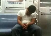 Metrossa nukkuminen