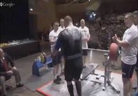 Fredrik Smulter nostaa 401 kiloa