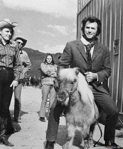 Clint Eastwood - Mies, joka saa jopa poniratsastuksen näyttämään siistiltä.