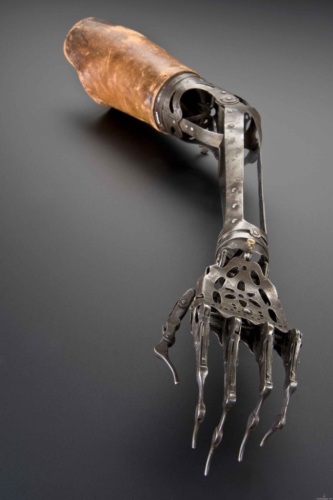 150 vuotta vanha käsiproteesi