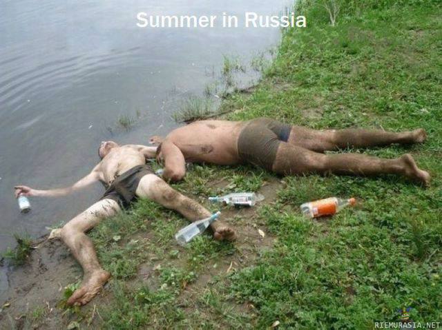 Summer in Russia - eipä tämä nyt kauheasti edes eroa Suomalaisesta juhannuksesta..