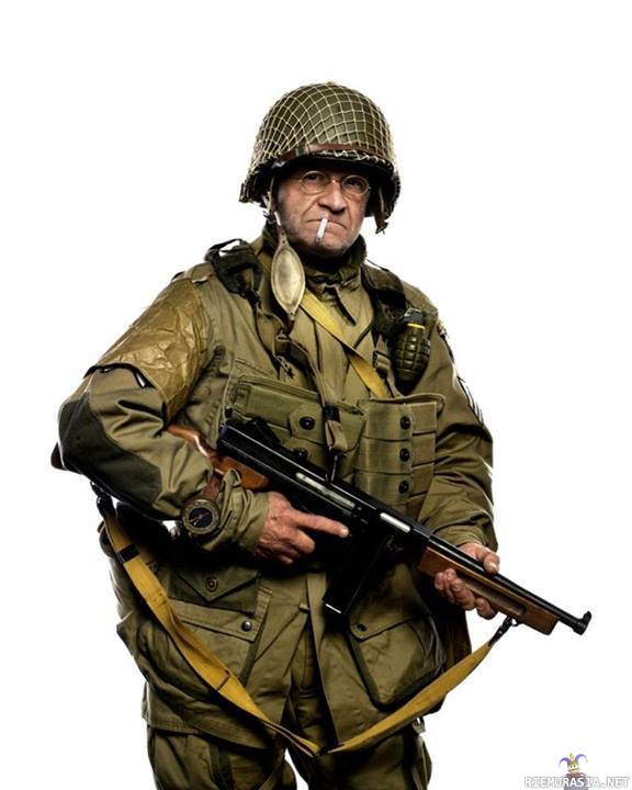 Jim Martin - Sotaveteraani Jim Martin on pukeutunut samalla tavalla kuin 70-vuotta sitten, nimittäin Yhdysvaltojen laskuvarjojääkärien asuun. Hän aikoo tänään hypätä Normandian maihinnousun 70-vuotispäivän kunniaksi laskuvarjohypyn Normandiaan kunnioitettavassa 93-vuoden iässä.