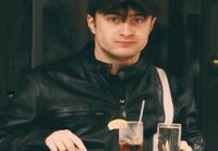 Daniel Radcliffe syömässä