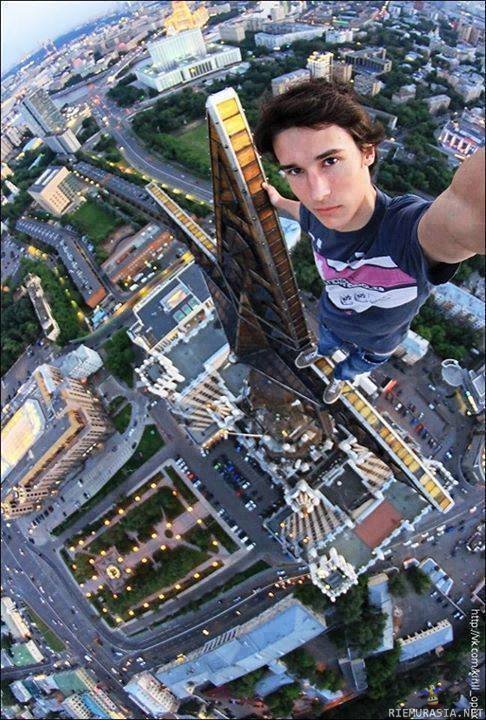 Selfie korkealla - nyt on oikeesti jo melkein hyväksyttävä selfie