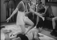 Naisten itsepuolustustus demonstraatio 1940-luvulta