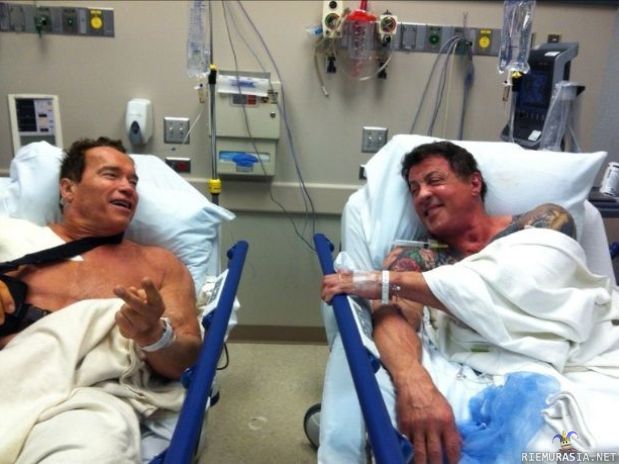 Vanhat papat sairaalassa - Schwarzenegger ja Stallone sattumalta yhtä aikaa olkapääleikkauksessa