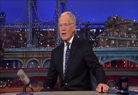 David Letterman sanoo hyvästit Foo Fightersin saattelemana