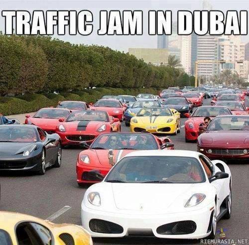 Liikenneruuhka Dubaissa