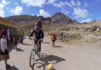 Pyöräilyä Perussa