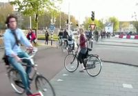 Pyöräilyä Alankomaissa
