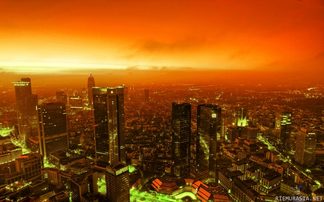 Burning City II by deoroller - Mahtava kuva.