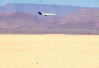 Boeing 727 koneen heitto aavikolle tarkoituksella