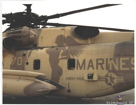 Desert camo - Helikopterin suojavärityksen kuviointi poikkeaa tavallisesta. Tämäkö uusi taktinen suojaväritys?