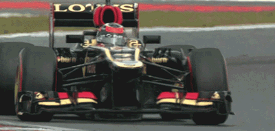 Kimi Räikkönen vs Butterfly - Miten käy kun perhonen kohtaa F1 auton?