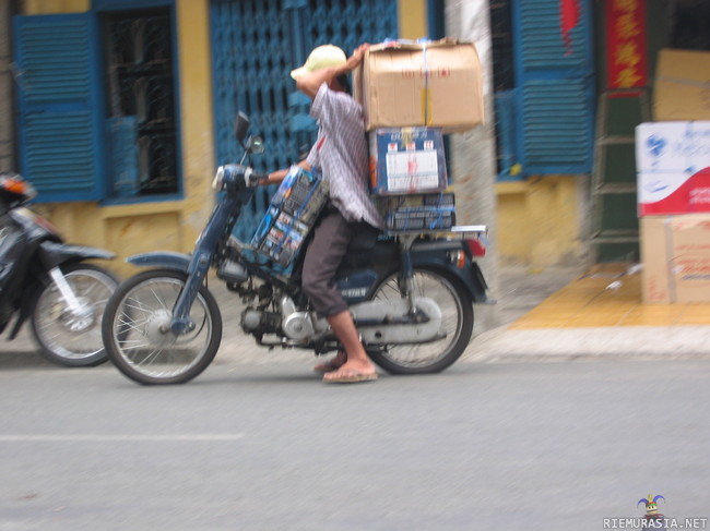 Fedex in vietnam - Siinä menee kodin elektroniikka. 
