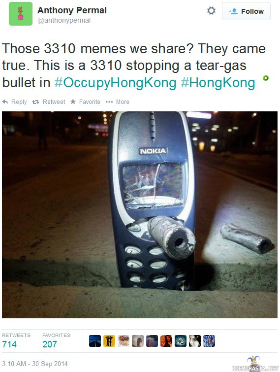 Nokia 3310 - Vanhan kunnon 3310:n väitetään pysäyttäneen kyynelkaasuluodin Hongkongin mellakoissa.