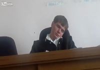 Tuomari nukkuu kesken asianajajan puheen venäjällä