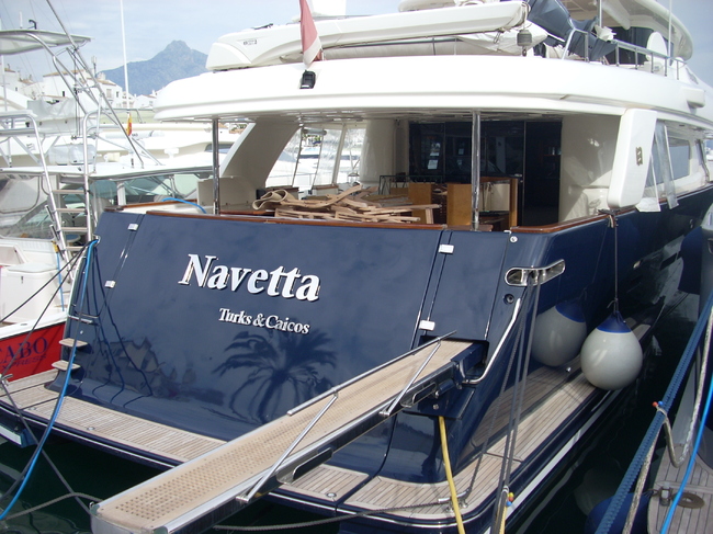 Navetta - Vene Puerto Banuksessa Espanjassa