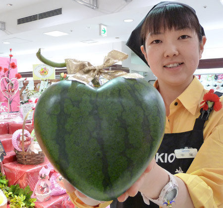 Heartmelon - Only in Japan :) Hinta 160$