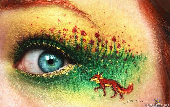 Pilke silmäkulmassa - Saksalaisen make up artistin Svenja Jodicken käsialaa oleva perusbaarimeikki.