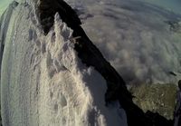 Matterhornin vuorenhuipulla kiipeilyä