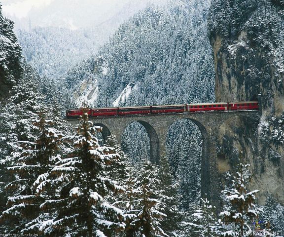 Rautatiesilta Sveitsissä