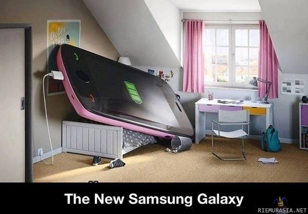 Samsungin uusin puhelin - kätevän kokoinen ja akku kestää hädintuskin päivän normaalikäytössä