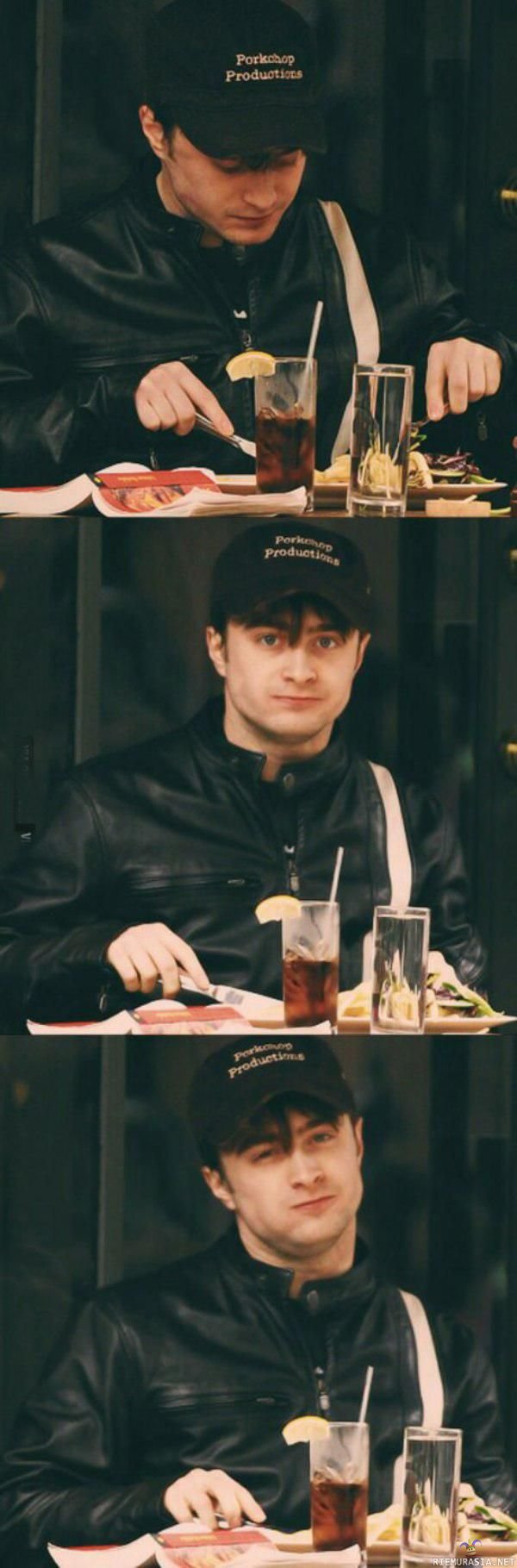 Daniel Radcliffe syömässä - Huomaa valokuvaajan ilmeestä päätellen