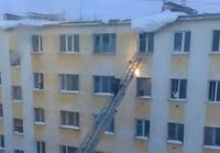 Venäläinen palomies vs. lumi