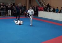 Tyrmäys karateottelussa