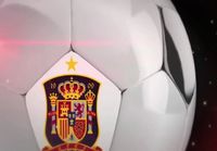 Nuoret Espanjalaiset jalkapalloilijat huvittelevat pelissä
