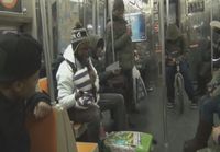 Vatsastapuhuja metrossa