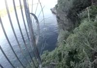Kamerantestaus hyppy kalliolta jorpakkoon