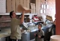 7-vuotias pizzanpyörittäjä