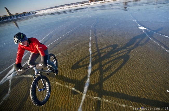 Pyöräilyä jäällä - Kovin on kirkasta,