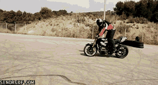 Moottoripyörätemppu - Thats not how you ride a motorcycle