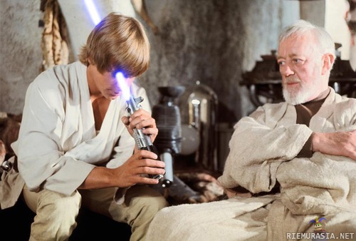 Luke Skywalker ja Obi-wan Kenobi - Valomiekka hyvissä käsissä