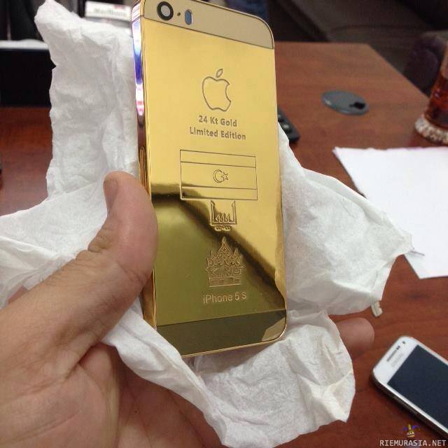 24-karaatin kultainen iPhone 5S - Jollain öljypohatalla on ollut tarvetta uudelle puhelimelle.