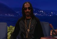 Snoop Dogg antaa Conanille vaporisaattorin