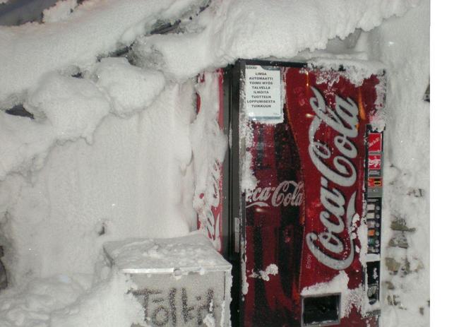 Näin Levillä.Aina kylmänä. - Coca cola,always fresh.
