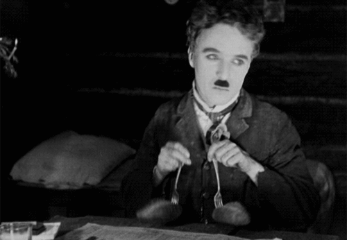Charlie Chaplin - Charlie Chaplin tanssittaa perunoita. kts myös: http://www.youtube.com/watch?v=gT3xtBSmoLk