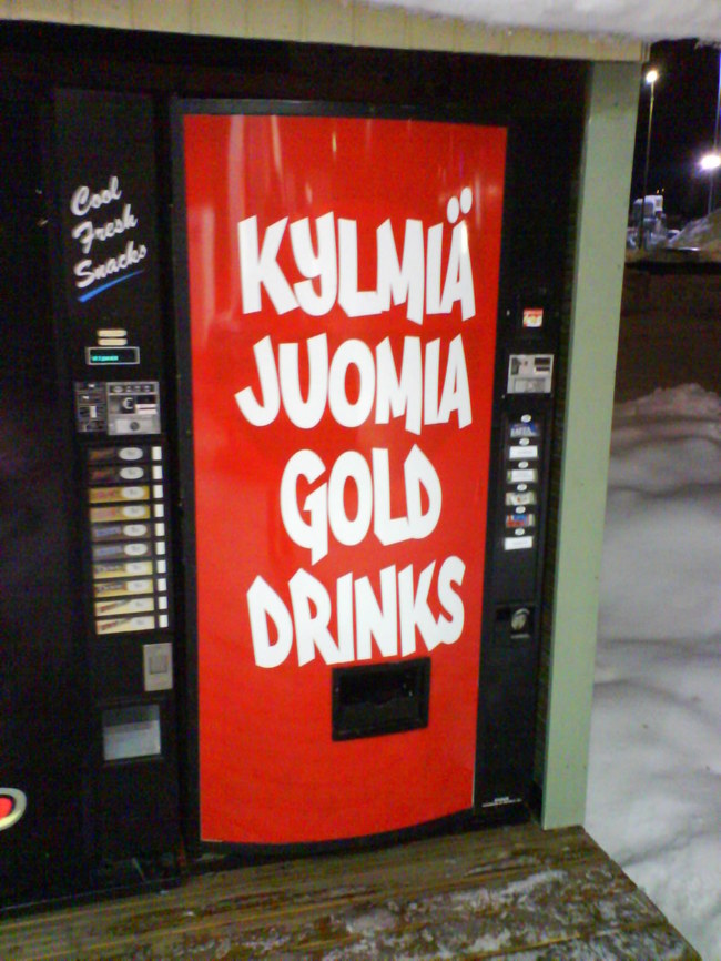 Kultajuomia - Jyväskylässä seppälän tebiksen kylmäaseman automaatti :)