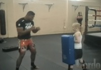 Alistair Overeem latasee