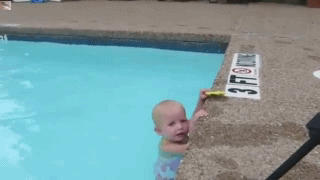 Infantti altaalla - Muksu on aloittanut aikaisin uimisen