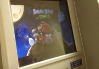 Angry Birdsiä Pankkiautomaatilla